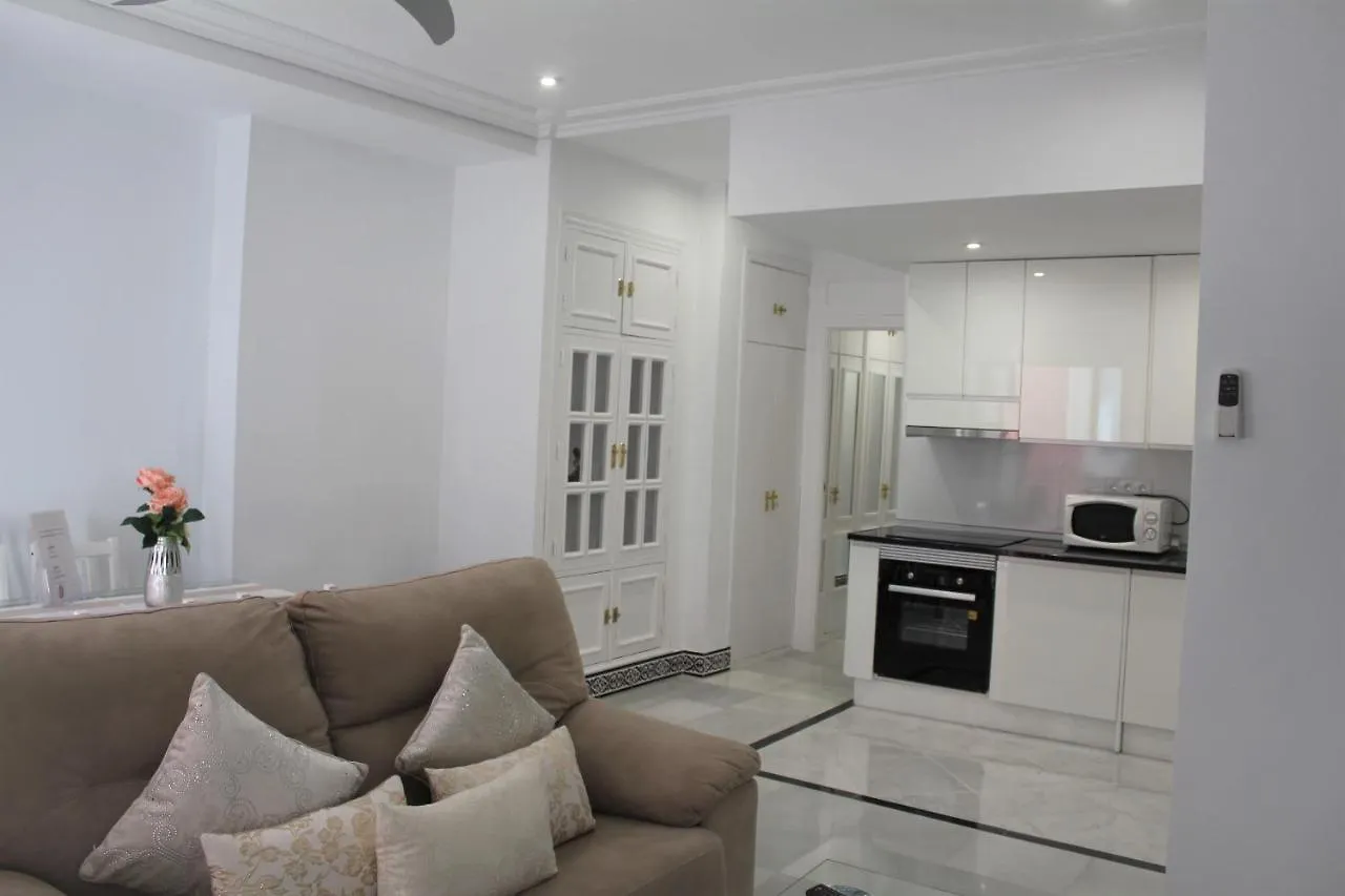 Panther Home Sierpes Siviglia Appartamento